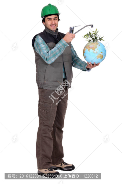 水管工拿著球