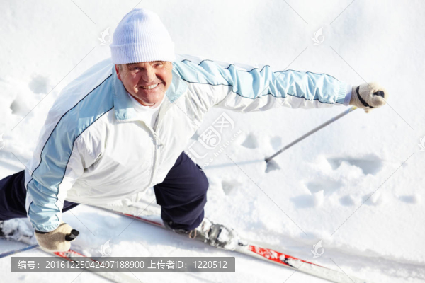 滑雪男