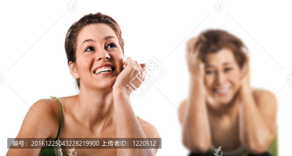 矛盾-一個快樂的微笑和一個不幸的沮喪的女人