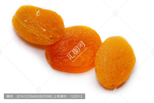杏干孤立在白色背景