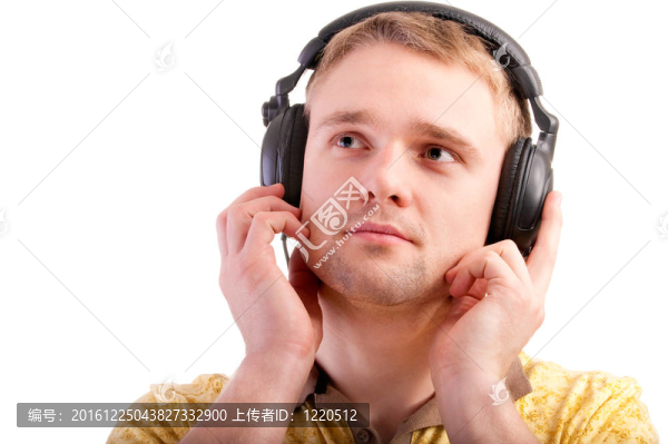 男人用耳朵的肖像