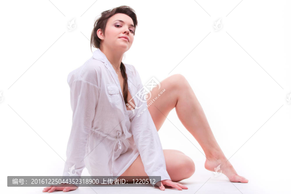 年輕性感的黑發(fā)