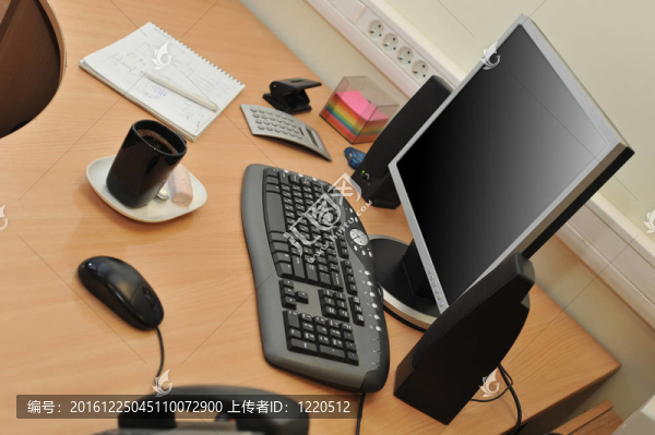 在辦公室工作