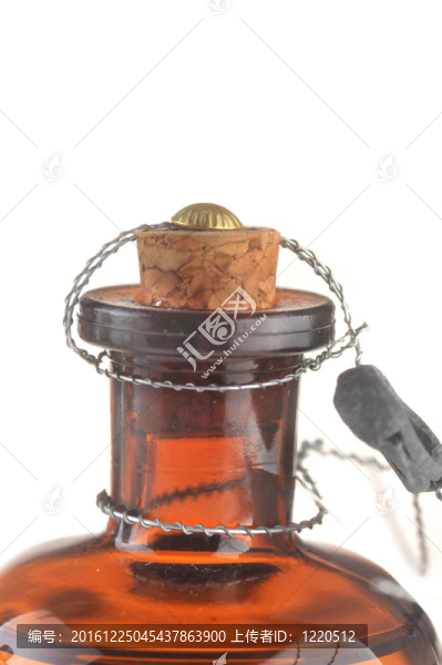 具有化妝意味的瓶子