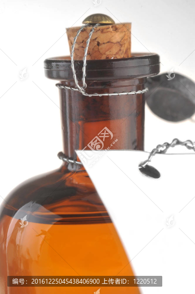 具有化妝意味的瓶子