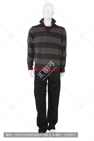 男模特穿著時(shí)髦的衣服