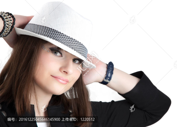 戴帽子的女孩