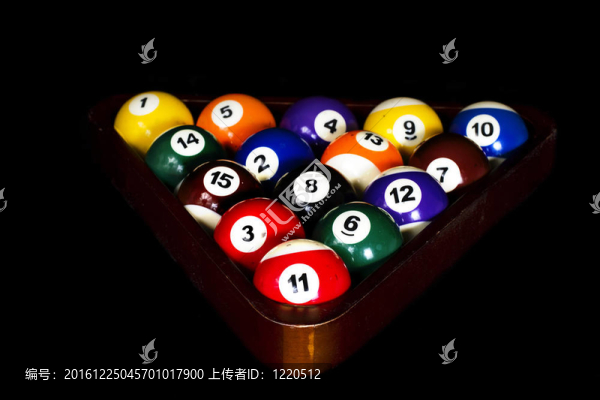 游泳池球