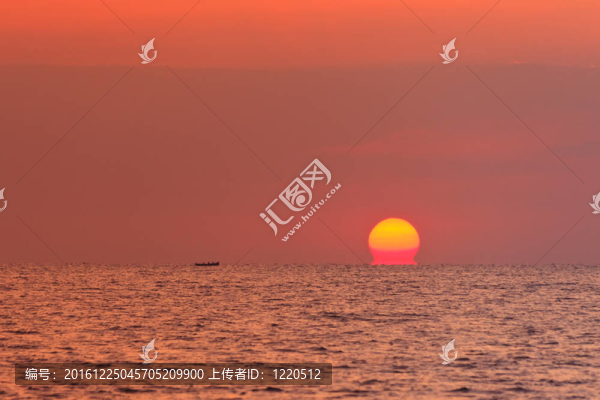 海上日出