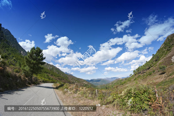 山脈和峽谷的科西嘉島