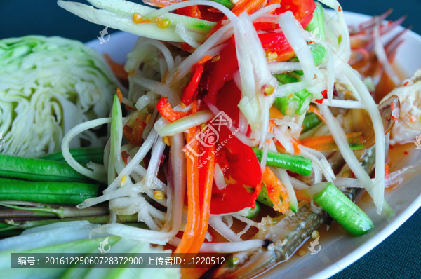 泰國木瓜沙拉盤也被稱為SOM,TAM