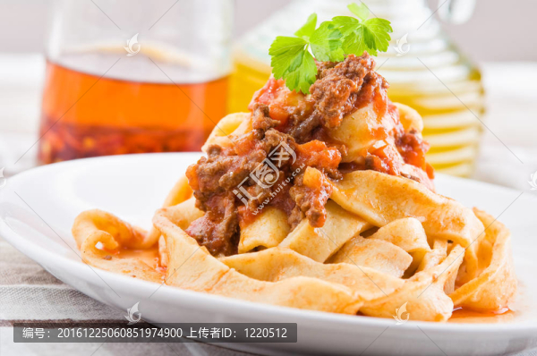 肉醬意大利面。