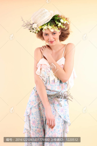 美麗的女人與鮮花