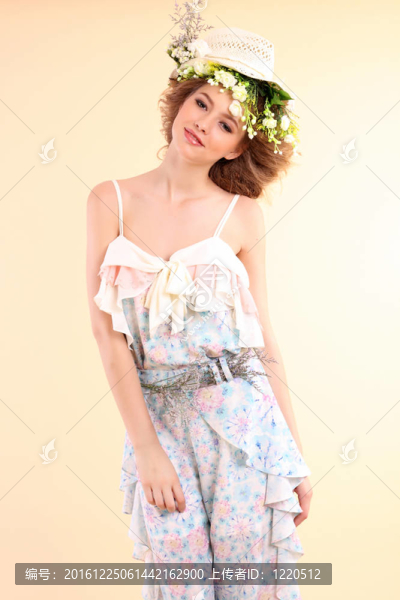 美麗的女人與鮮花