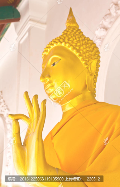 廟中的金佛