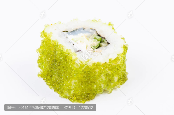 魚和綠色魚子醬粟實(shí)