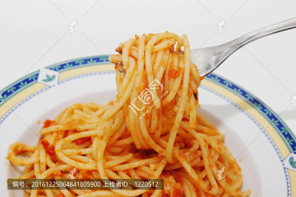 意大利香腸肉醬和意面