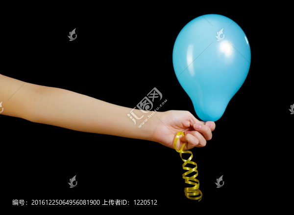 氣球在他的手中