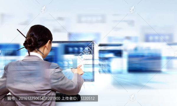 商人與虛擬數(shù)字屏幕工作