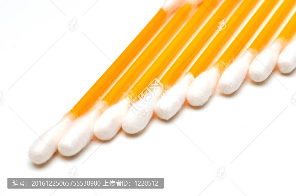 棉簽清潔耳朵分離