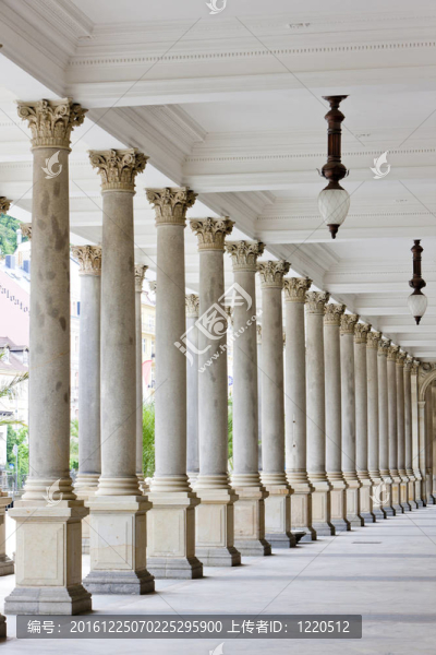 Mlynska,Colonnade（卡爾斯巴德）；捷克共和國；卡羅維瓦里
