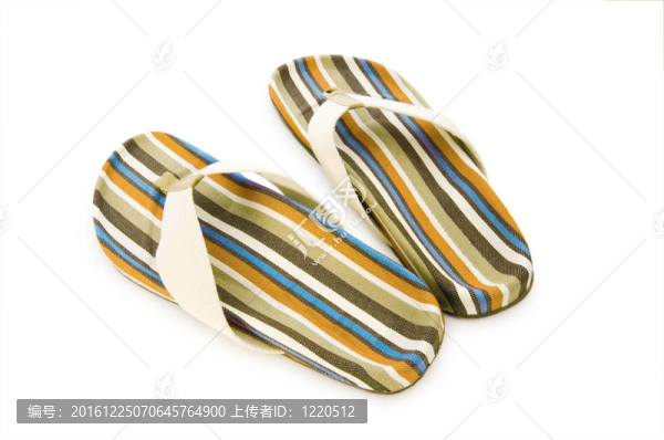 白色夏日鞋