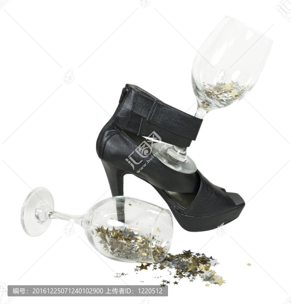 帶明星酒杯的高跟鞋