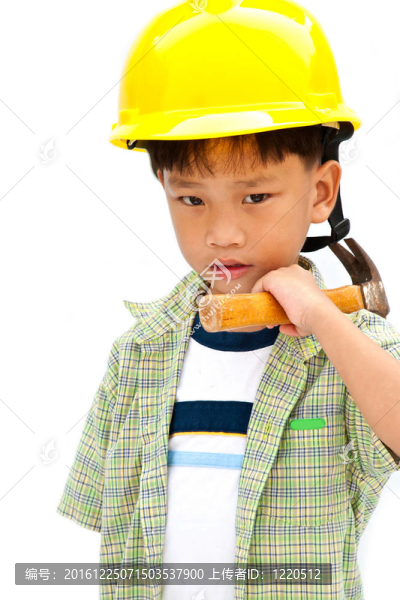 亞洲小男孩與工具-孤立的白色背景