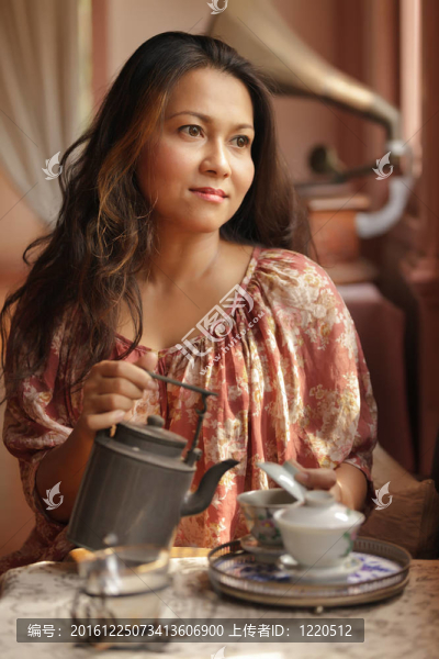 女人喝的茶