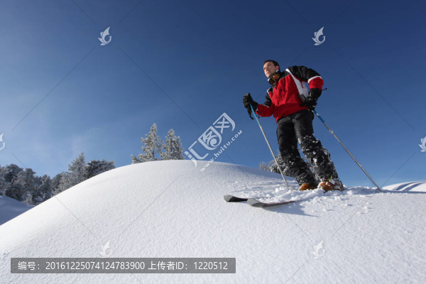 男子滑雪