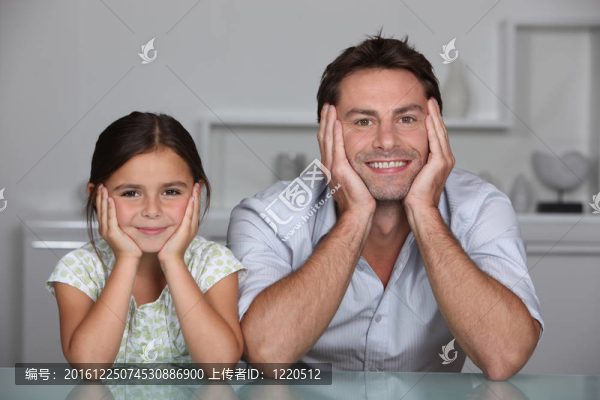 像父親般的女兒