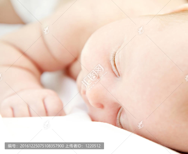 可愛小寶寶睡覺