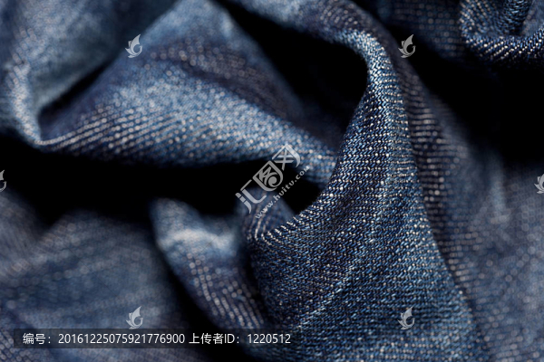 藍(lán)色牛仔褲的波浪