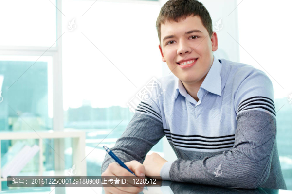 辦公室工作人員