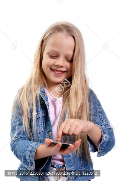 帶觸摸屏手機的女孩