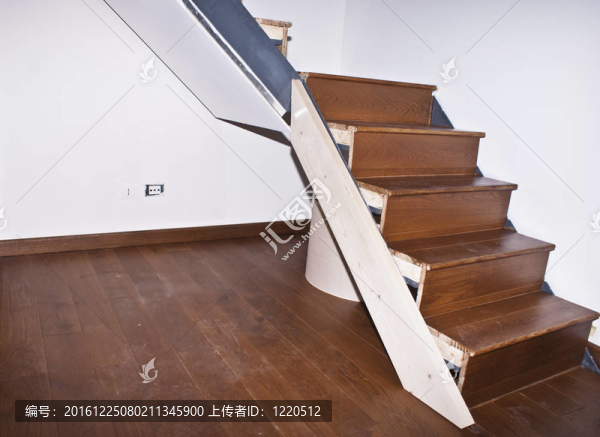 硬木地板樓梯