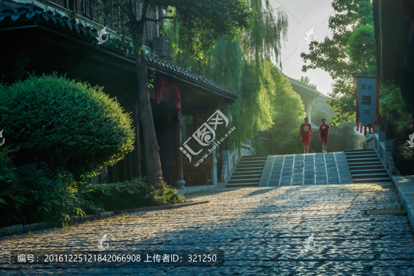 臺(tái)兒莊古城街道晨景