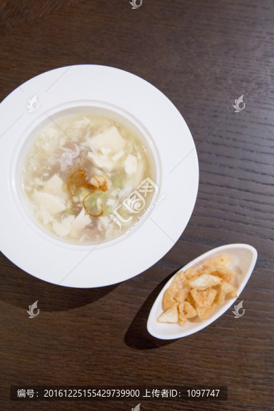 自制豆花煮肉羹