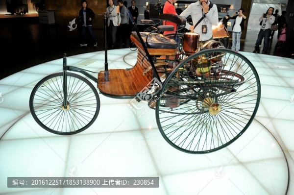 奔馳汽車博物館
