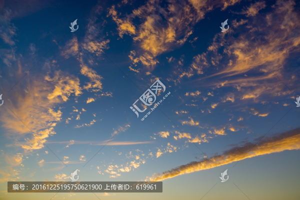 天空晚霞