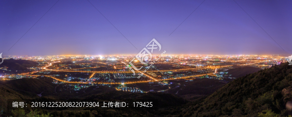 西山遠(yuǎn)眺北京城西城區(qū)夜景