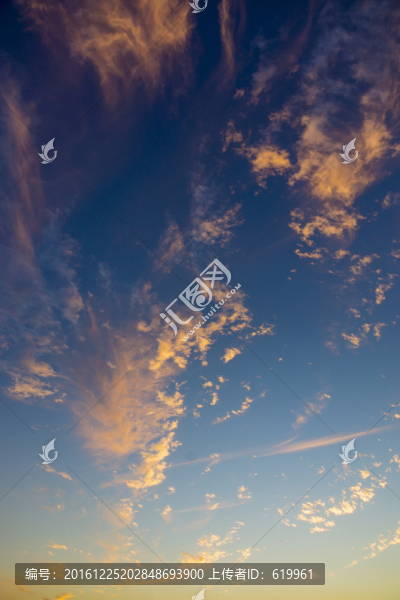 天空晚霞