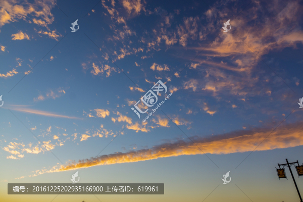 天空晚霞
