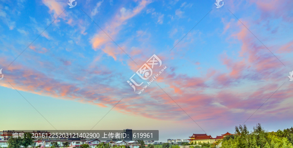晚霞天空,火燒云