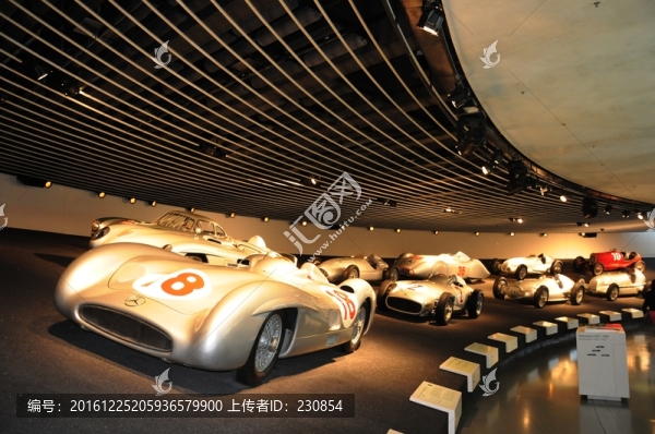 奔馳汽車博物館