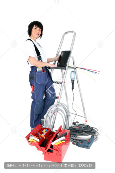 女電工與筆記本電腦