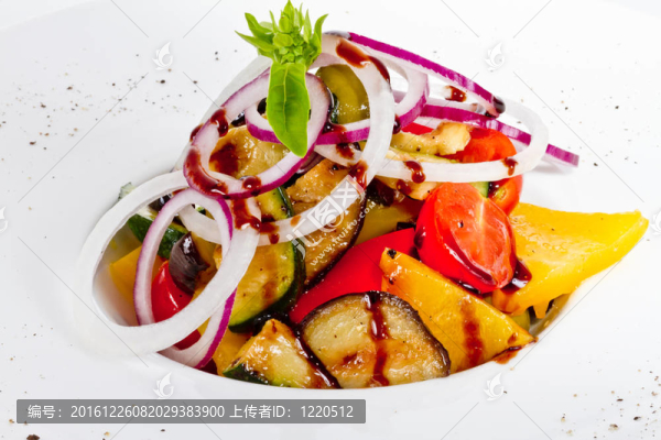 烤蔬菜（南瓜；茄子；洋蔥；胡椒；蘆筍；番茄）