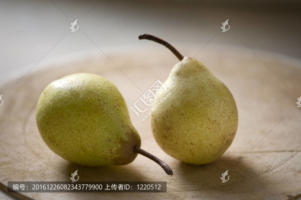 兩個梨