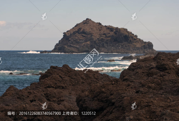海中的巖石