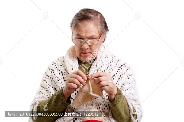 老婦人編織